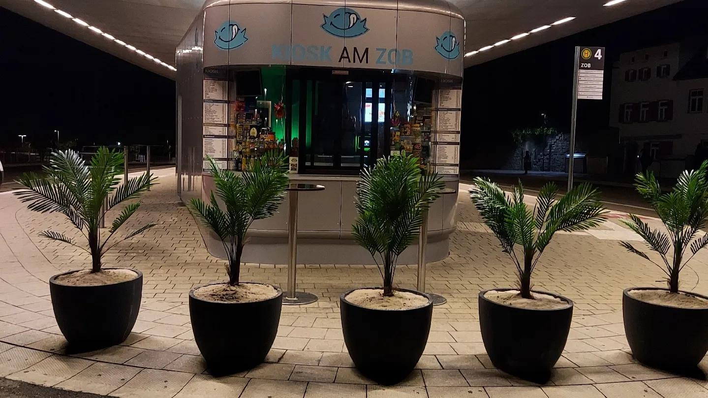 Kiosk am Zob · Fotos 4